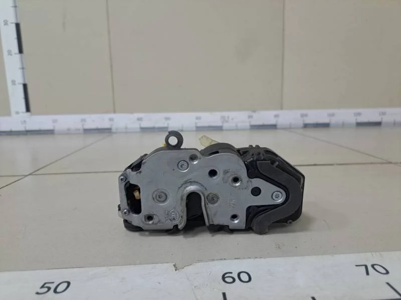 Замок двери задней левой Chevrolet Cruze (J300) 2009-2016