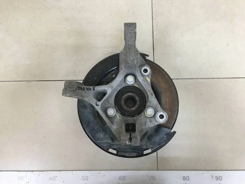 Кулак поворотный передний левый Chevrolet Cruze (J300) 2009-2016