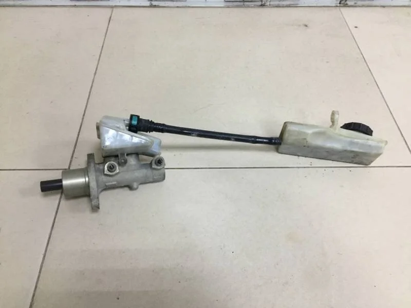 Цилиндр тормозной главный Ford C-MAX 2003-2010