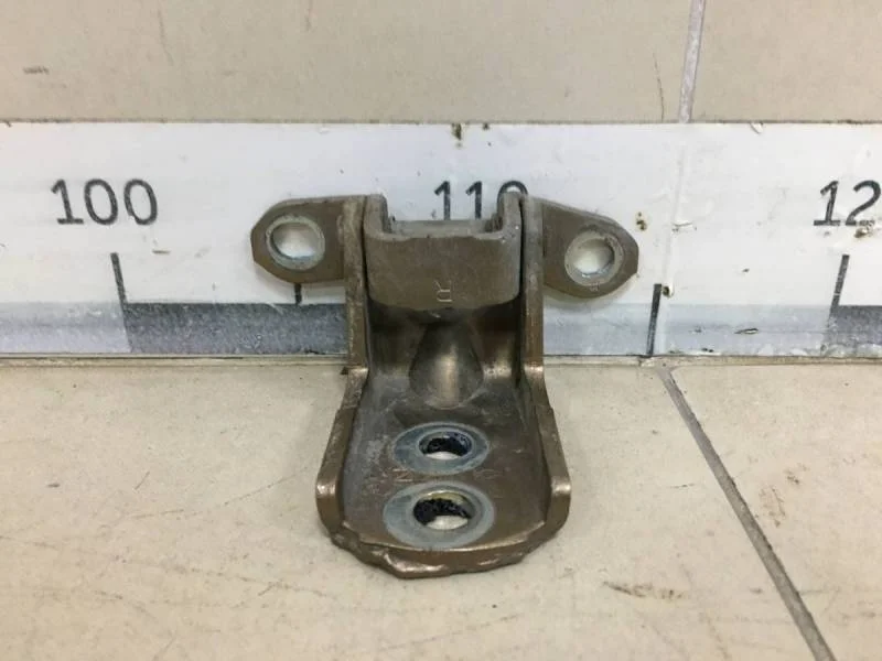 Петля двери задней левой нижняя Nissan Tiida (C11) 2007-2014