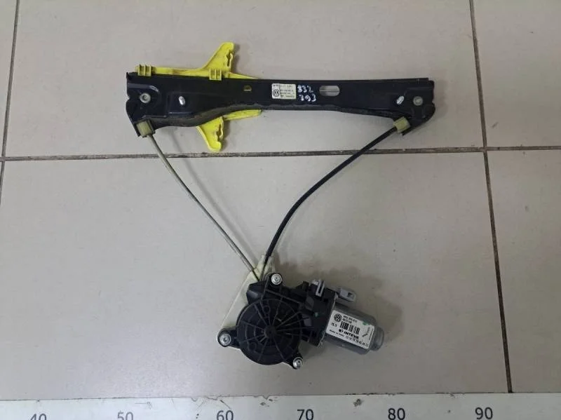 Стеклоподъемник электр. задний левый Volkswagen Polo (Sed RUS) 2011>