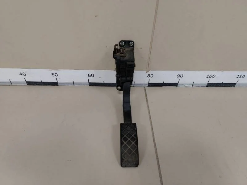 Педаль газа Volkswagen Polo (Sed RUS) 2011>