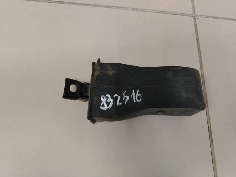 Ограничитель двери Volkswagen Polo (Sed RUS) 2011>