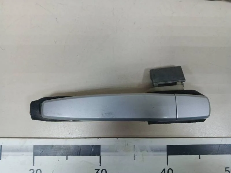 Ручка двери задней наружная левая Chevrolet Captiva (C100) 2006-2011