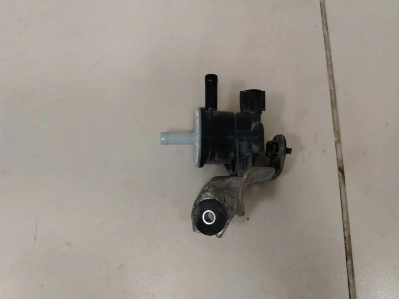 Клапан электромагнитный Toyota Corolla E150 2006-2013