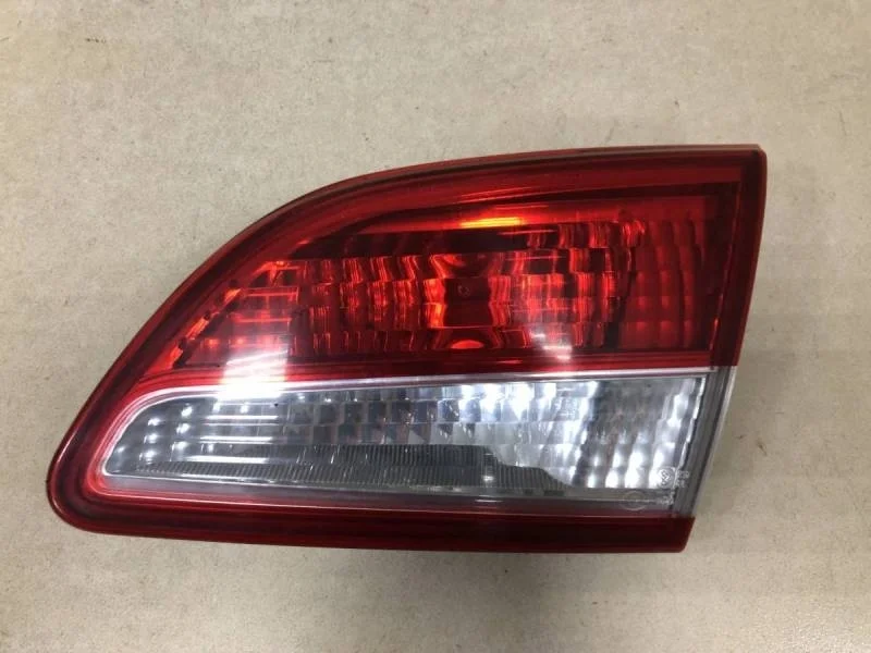 Фонарь задний внутренний правый Nissan Almera 3 (G11, G15) 2012>