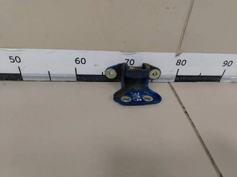 Петля двери задней правой верхняя Chevrolet Aveo T250 2005-2011