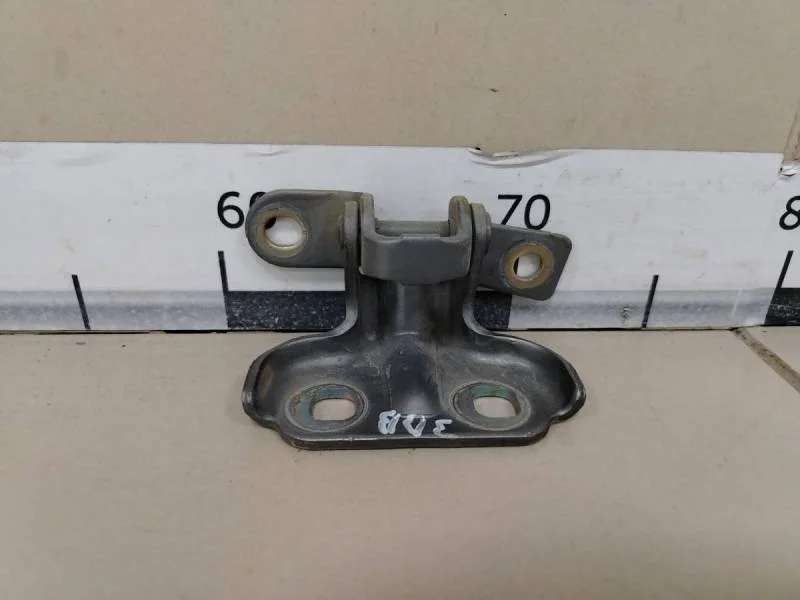 Петля двери задней правой верхняя Chevrolet Aveo T300 2011>