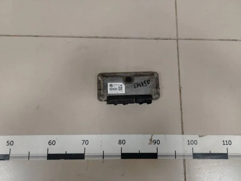 Блок управления двигателем Volkswagen Polo (Sed RUS) 2011>