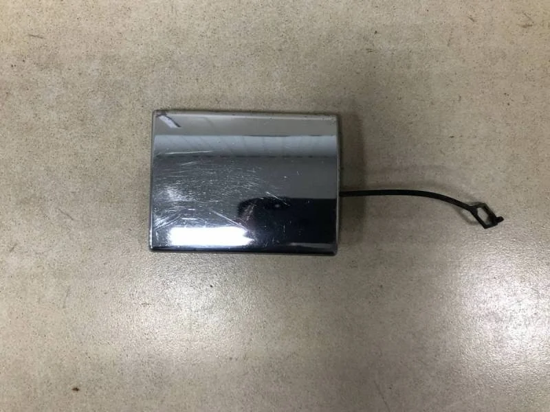 Заглушка буксировочного крюка Mercedes-Benz ML-Class (W166) 2011>