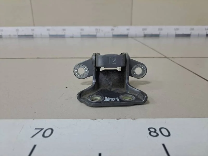 Петля двери задней правой верхняя Chevrolet Aveo T250 2005-2011