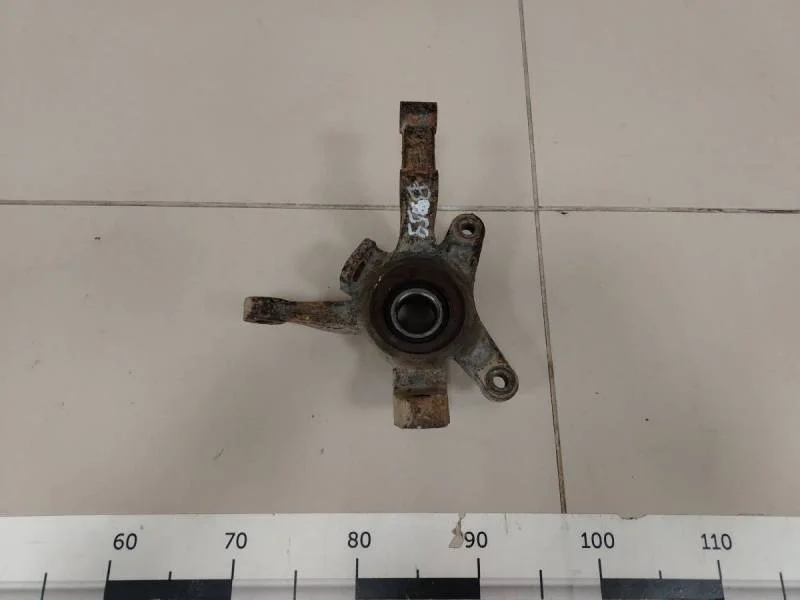 Кулак поворотный передний левый Chevrolet Aveo T250 2005-2011