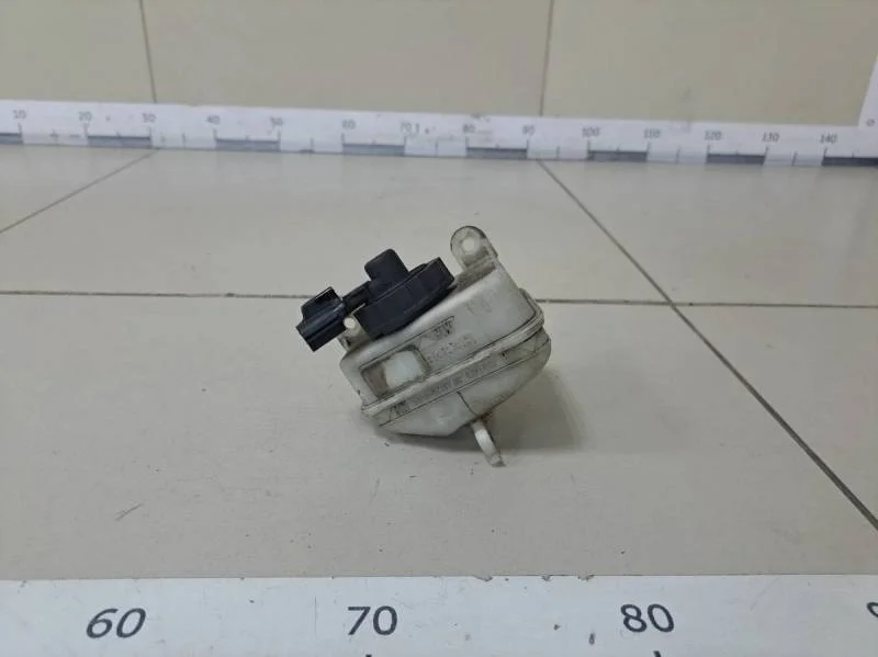 Бачок главного тормозного цилиндра Ford Focus 1 1998-2004