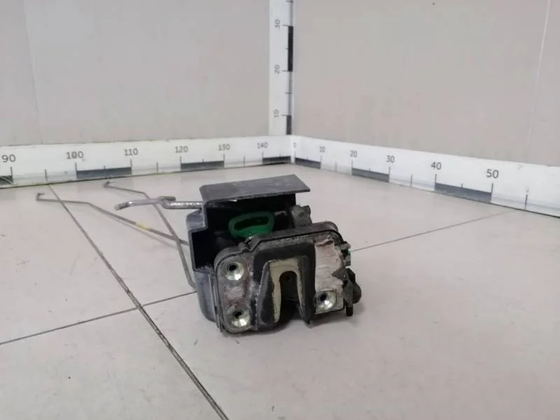 Замок двери задней правой Hyundai Solaris 2010-2017