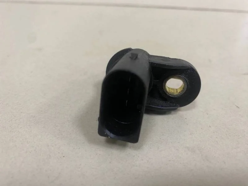 Датчик положения распредвала BMW 5-series E60/E61 2003-2009