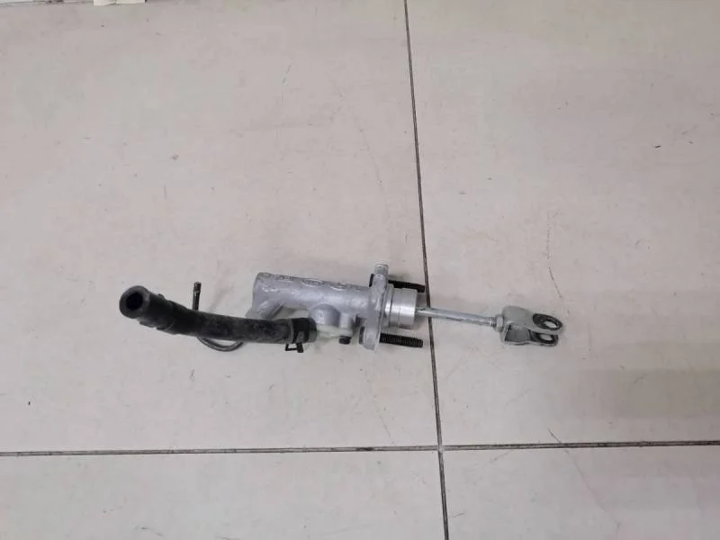 Цилиндр сцепления главный Kia Rio 2 (JB) 2005-2011