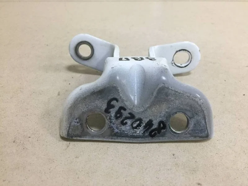 Петля двери задней правой верхняя Hyundai Solaris 2017>