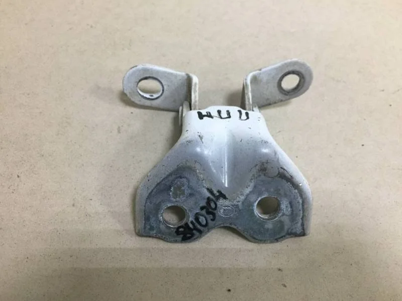 Петля двери передней правой нижняя Hyundai Solaris 2017>