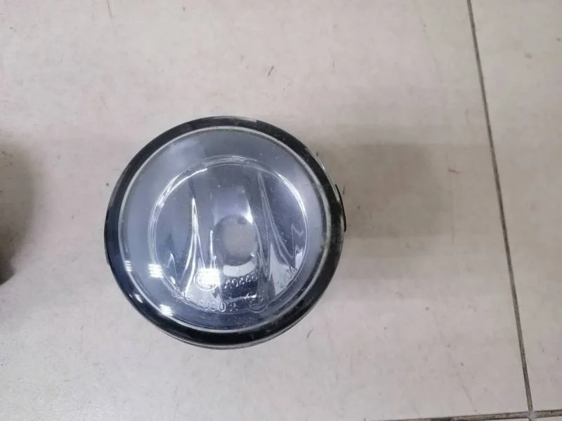 Фара противотуманная Nissan Tiida (C11) 2007-2014