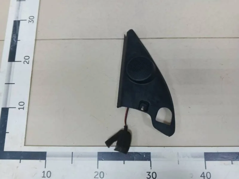 Крышка зеркала внутренняя левая Skoda Rapid 2012-2020