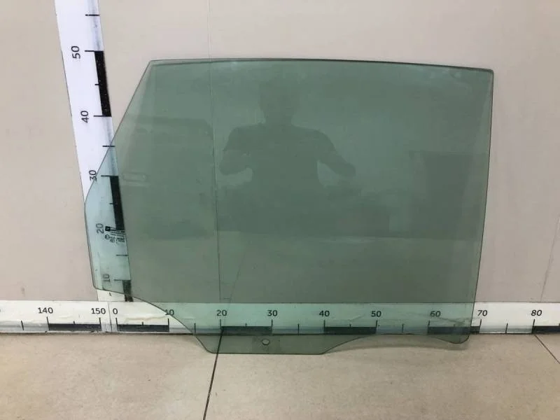 Стекло двери задней правой Opel Astra J 2010-2017