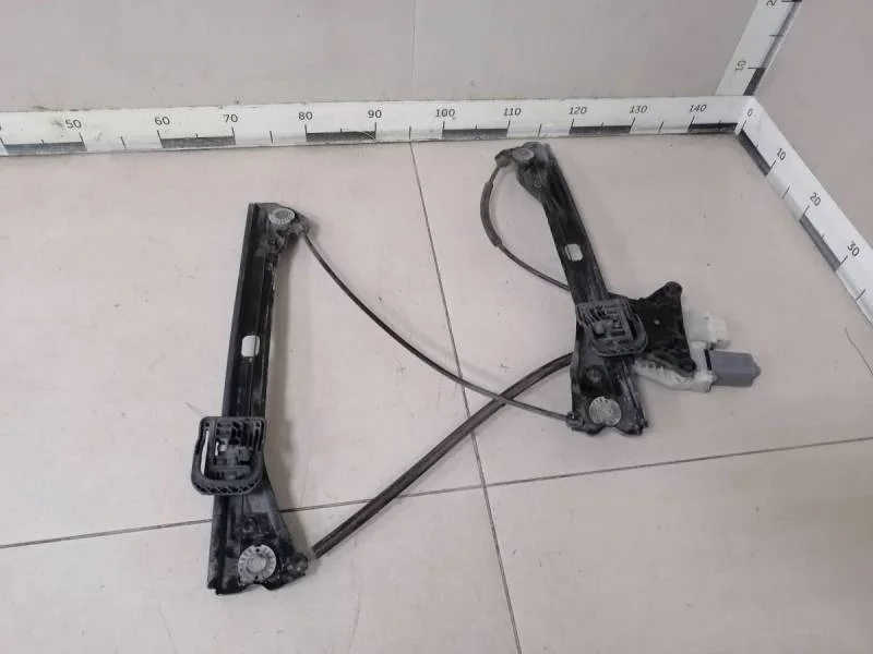 Стеклоподъемник электр. передний левый Skoda Rapid 2012-2020