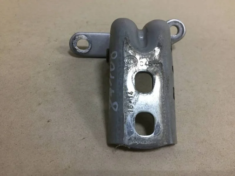 Петля двери передней левой верхняя Opel Astra J 2010-2017