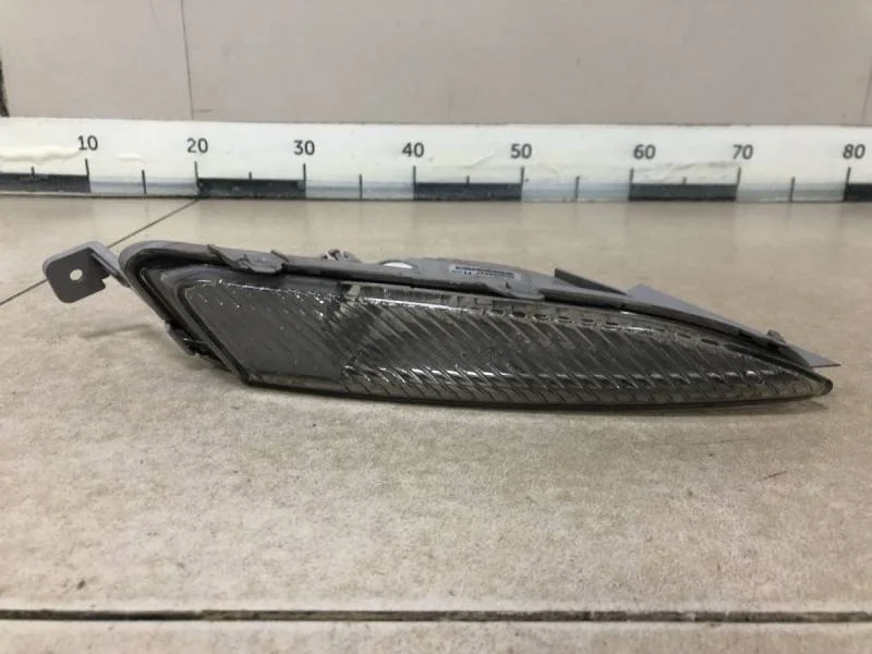 Указатель поворота в бампер правый Opel Astra J 2010-2017