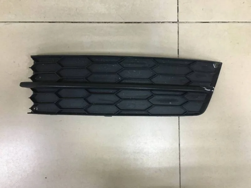 Решетка в бампер левая Skoda Rapid 2012-2020