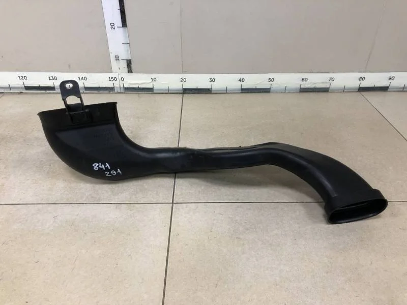 Воздухозаборник (внутри) Opel Astra J 2010-2017