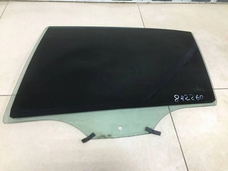 Стекло двери задней левой Skoda Octavia (A5 1Z-) 2004-2013