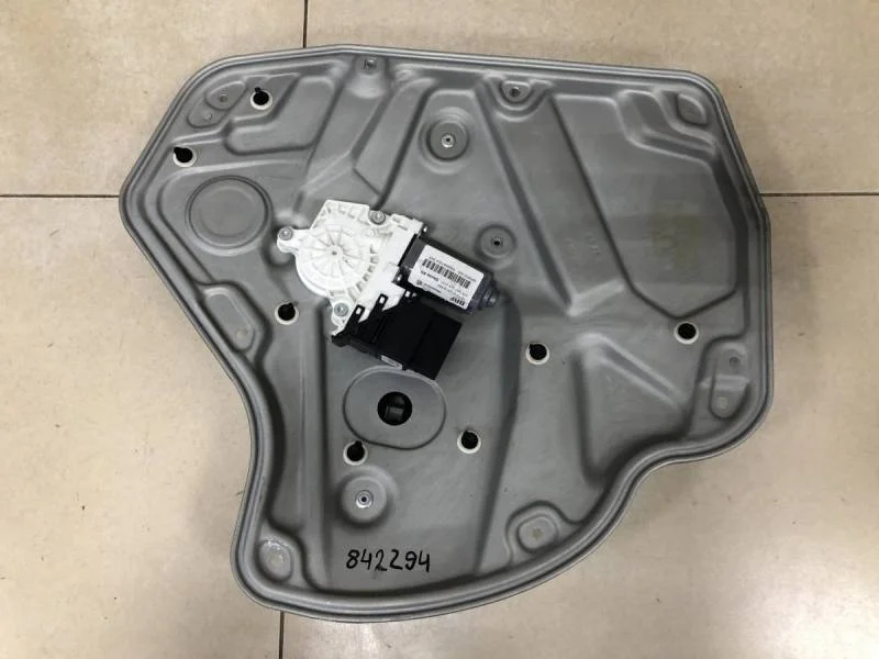 Стеклоподъемник электр. задний правый Skoda Octavia (A5 1Z-) 2004-2013