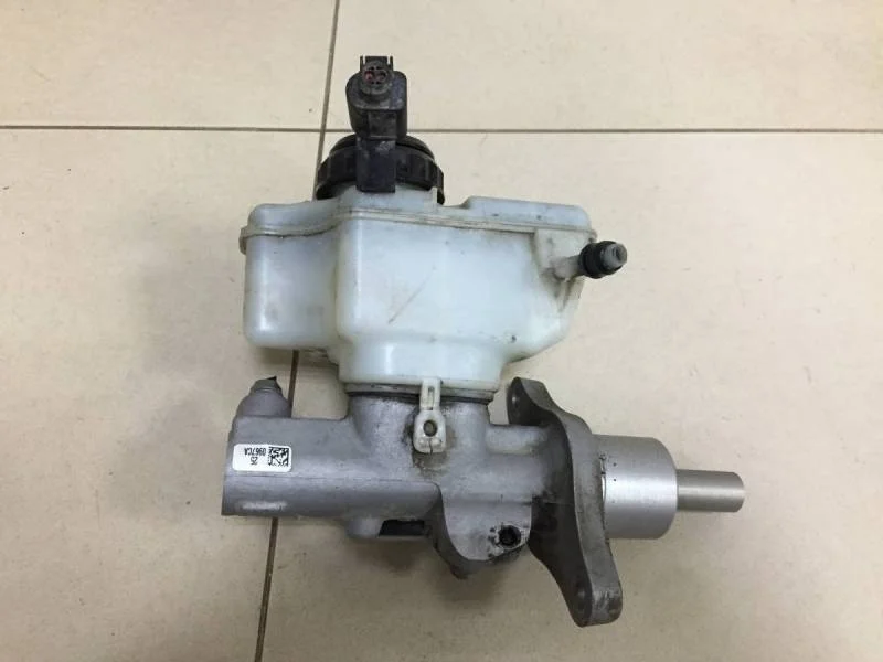 Цилиндр тормозной главный Skoda Octavia (A5 1Z-) 2004-2013