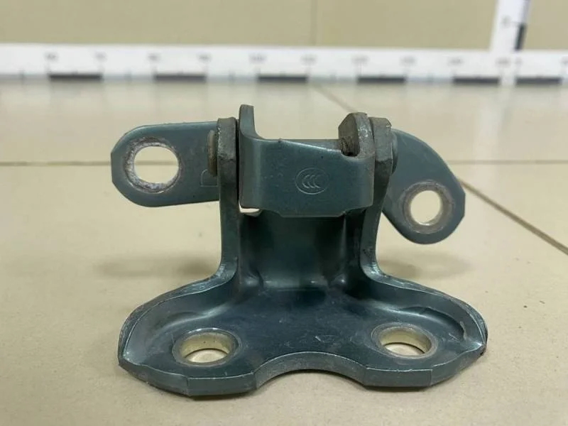 Петля двери задней правой верхняя Toyota Camry (V40) 2006-2011