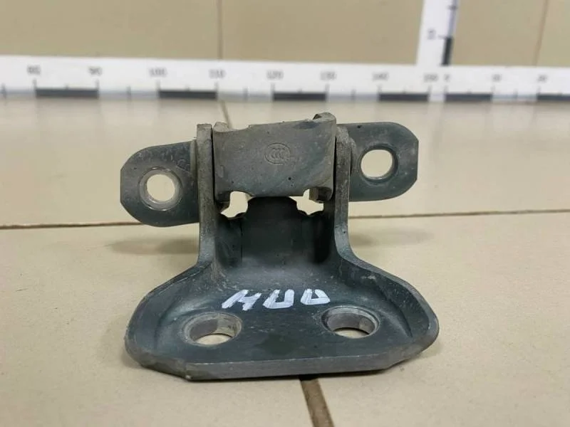 Петля двери передней правой нижняя Toyota Camry (V40) 2006-2011