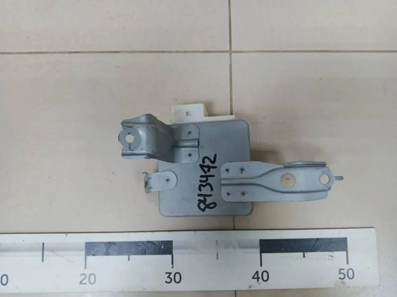 Блок электронный Toyota Avensis (T250) 2003-2009