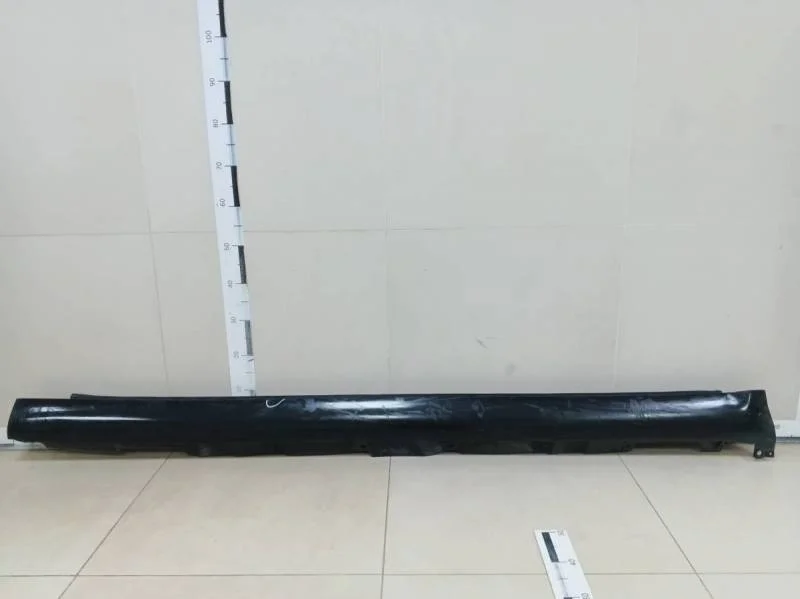 Накладка на порог (наружная) Toyota Avensis (T250) 2003-2009