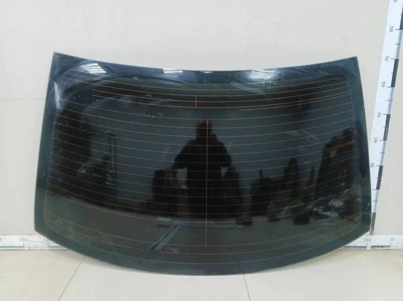 Стекло заднее Toyota Avensis (T250) 2003-2009