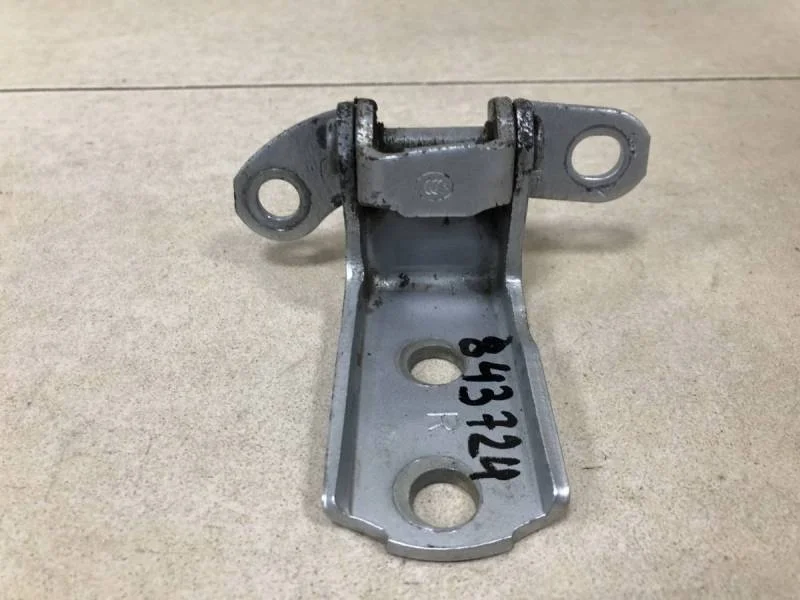 Петля двери задней правой нижняя Toyota Camry (V40) 2006-2011