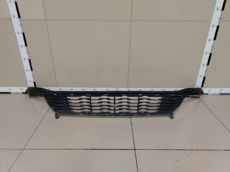 Решетка в бампер центральная Kia Rio 3 (UB) 2011-2017