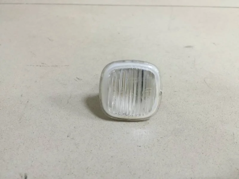 Повторитель на крыло Skoda Octavia (A4 1U-) 2000-2011