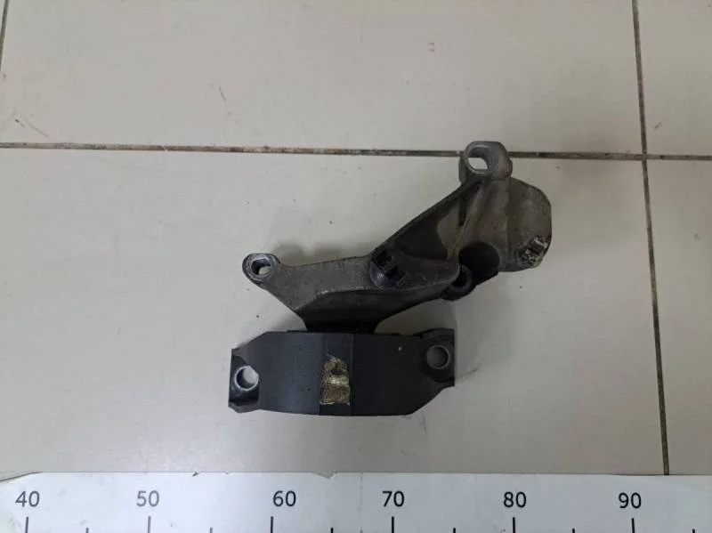 Опора двигателя правая Nissan Almera 3 (G11, G15) 2012>