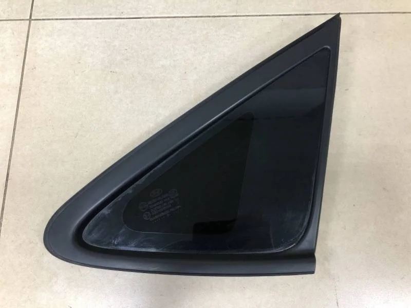 Стекло кузовное глухое правое Hyundai ix35 (LM) 2010-2015