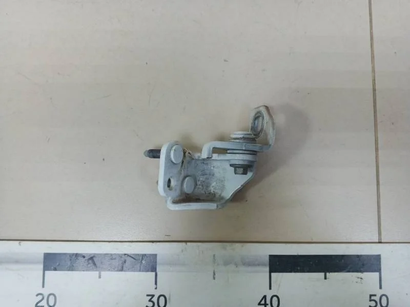 Петля двери задней левой верхняя Ford Kuga (CBS) 2012>