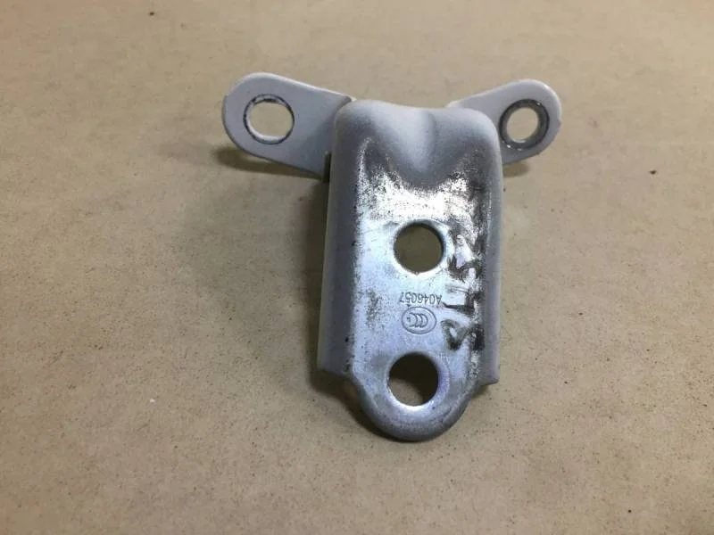 Петля двери задней левой нижняя Hyundai ix35 (LM) 2010-2015