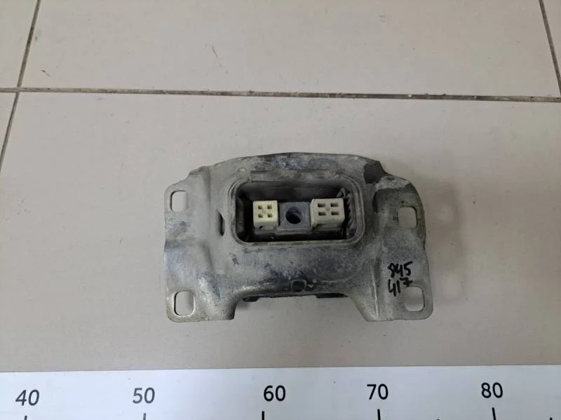 Опора КПП левая Ford Focus 3 2011>