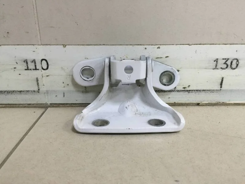 Петля двери задней правой верхняя Hyundai ix35 (LM) 2010-2015