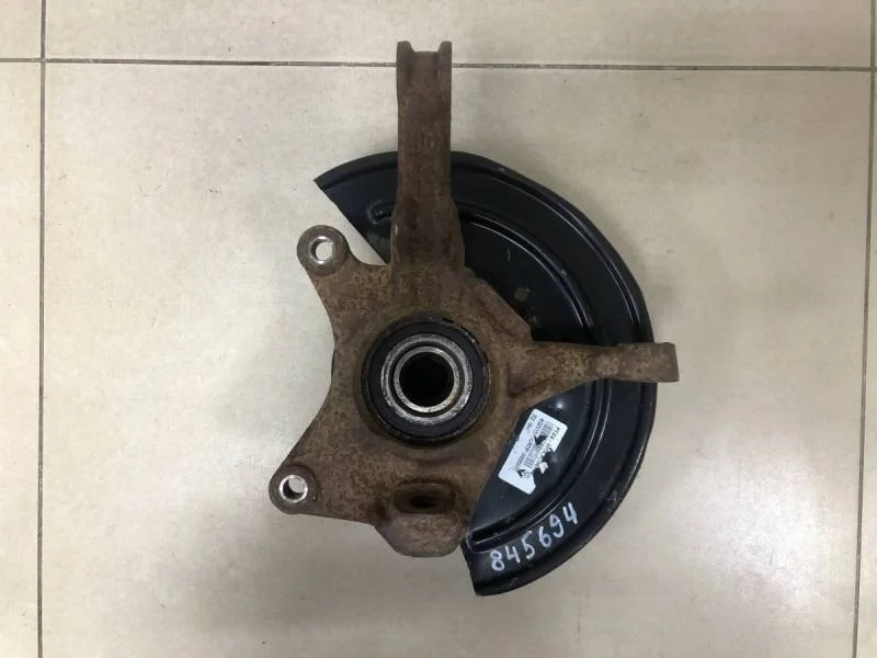 Кулак поворотный передний правый Renault Duster 2012>