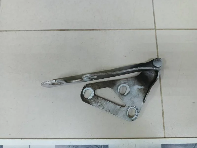 Петля капота правая Opel Astra H / Family 2004-2015