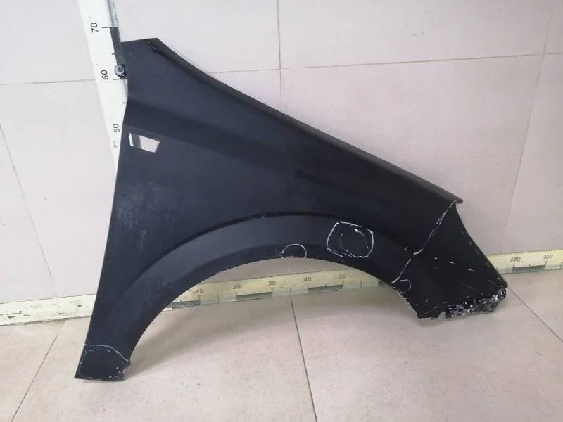 Крыло переднее правое Opel Astra H / Family 2004-2015